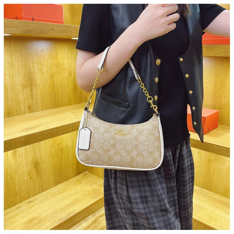 The Classic Leather Crossbody — Timeless Silhouette