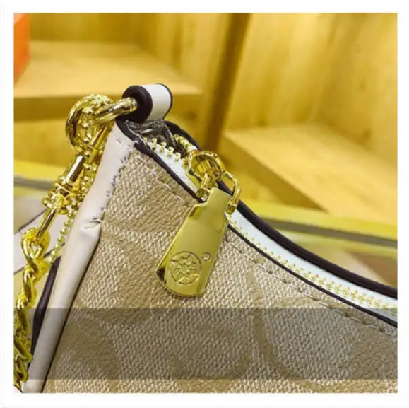 The Classic Leather Crossbody — Timeless Silhouette