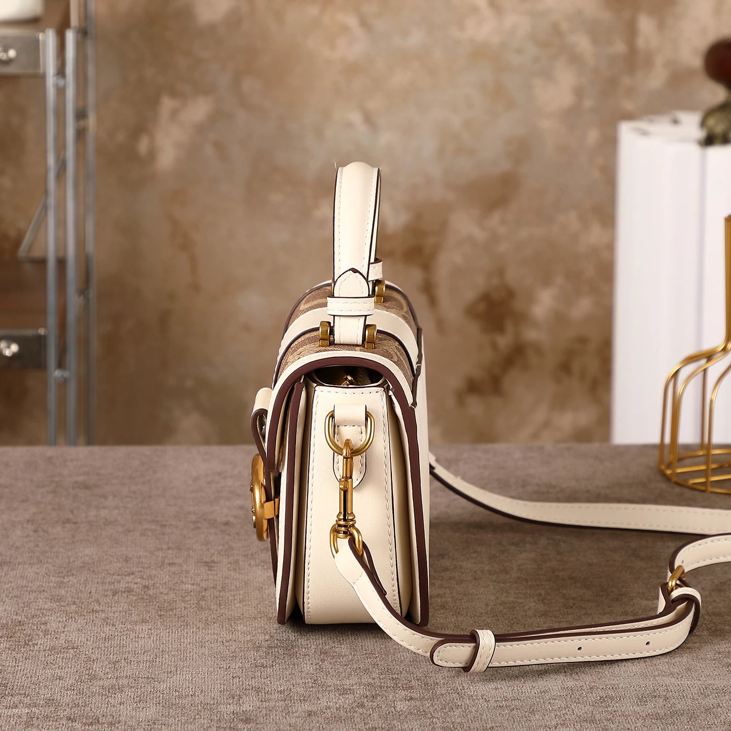 The Contrast Saddle Bag — Crossbody Statement Piece