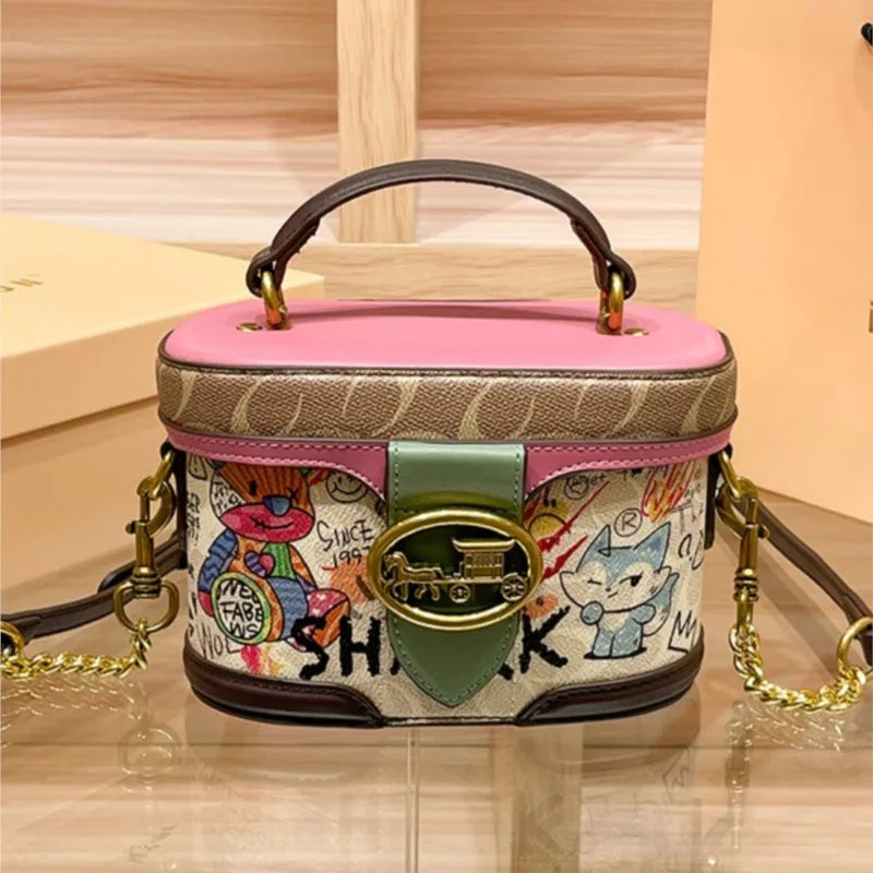 The Carriage Chain Bag — Retro Luxe Shoulder Bag