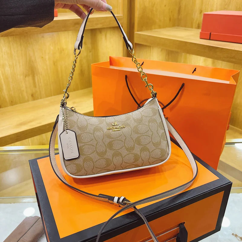 The Classic Leather Crossbody — Timeless Silhouette