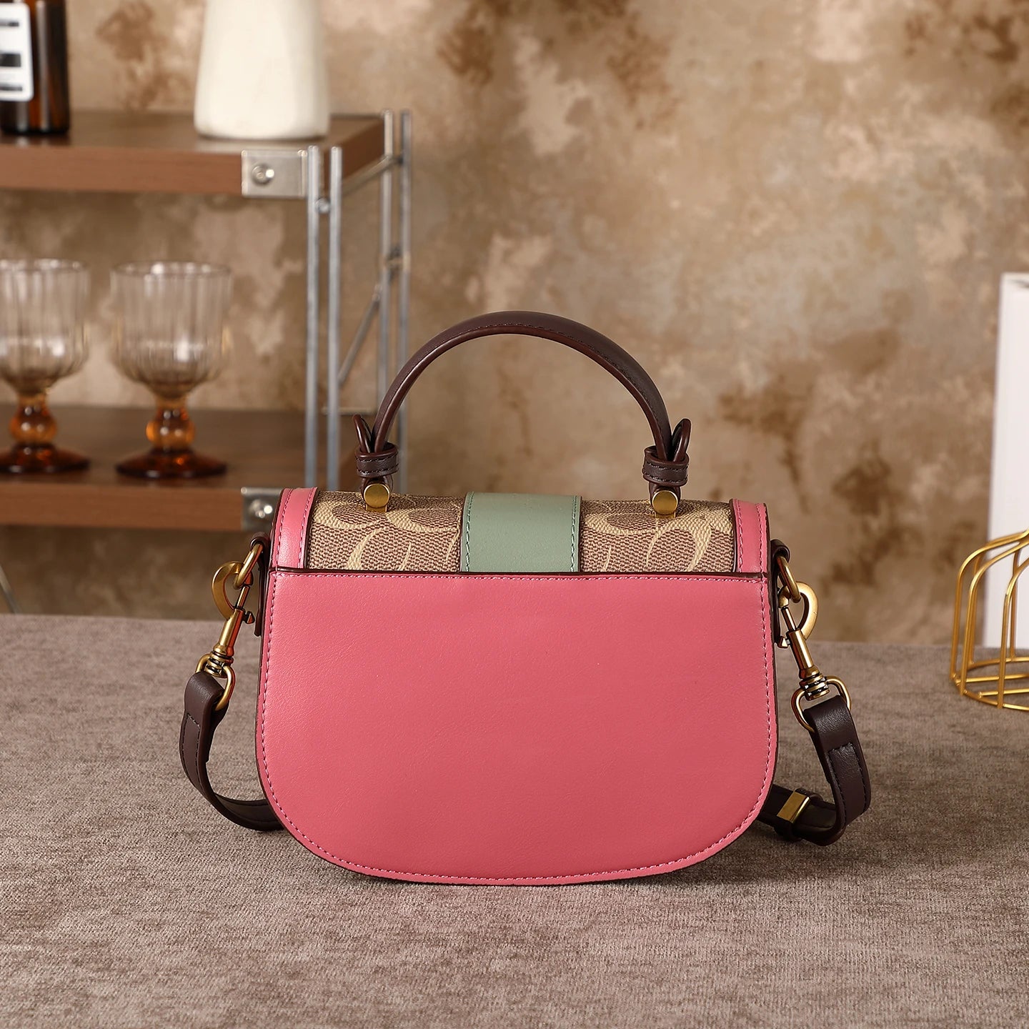 The Contrast Saddle Bag — Crossbody Statement Piece