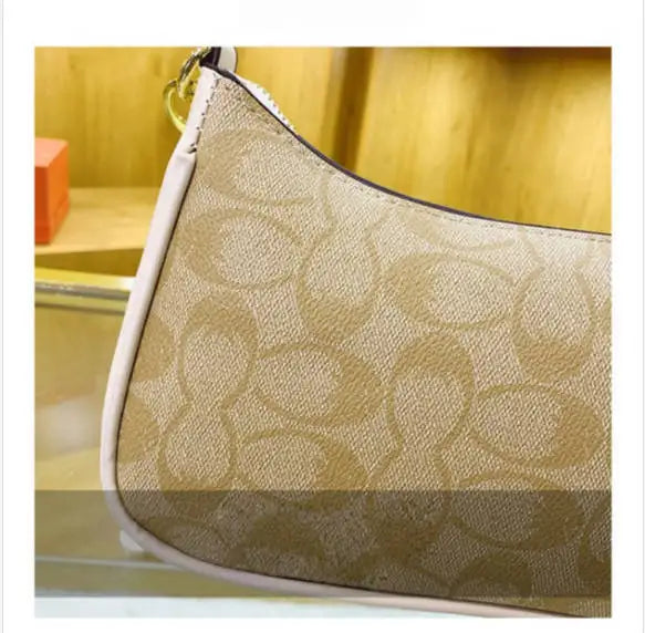 The Classic Leather Crossbody — Timeless Silhouette