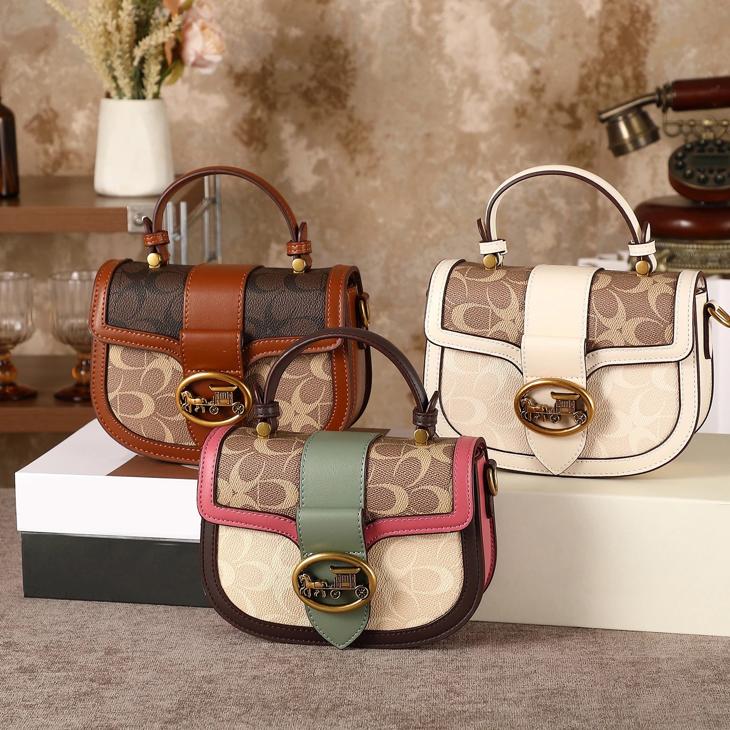 The Contrast Saddle Bag — Crossbody Statement Piece