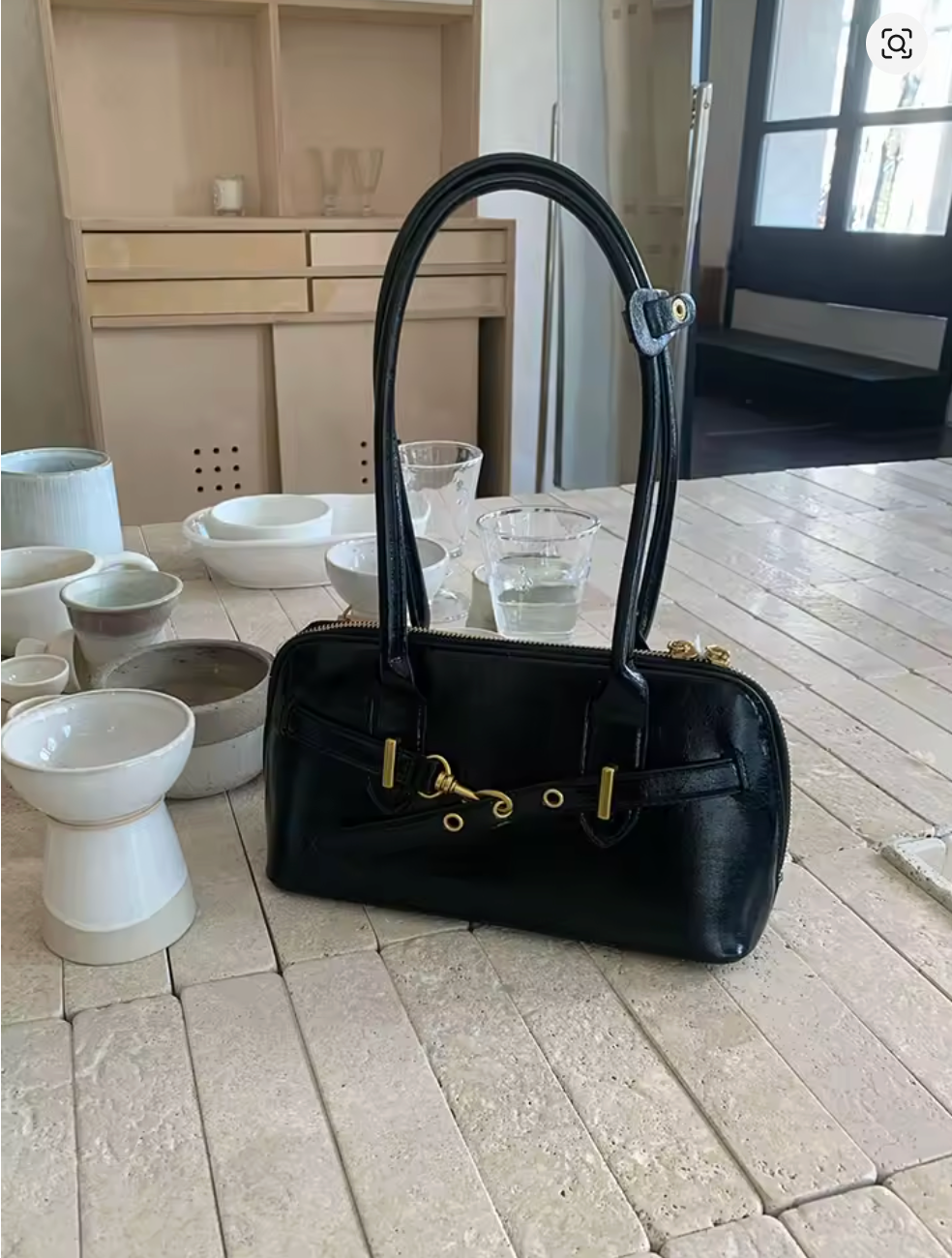 Chic Retro Commuter Handbag