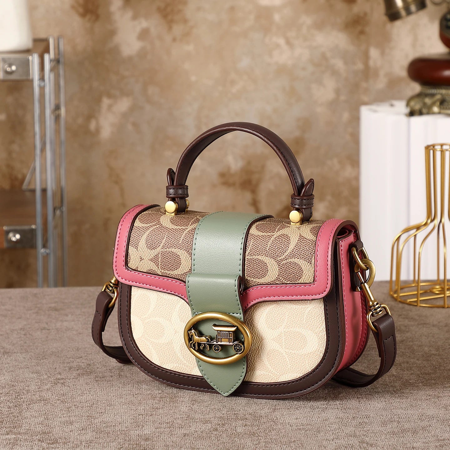 The Contrast Saddle Bag — Crossbody Statement Piece