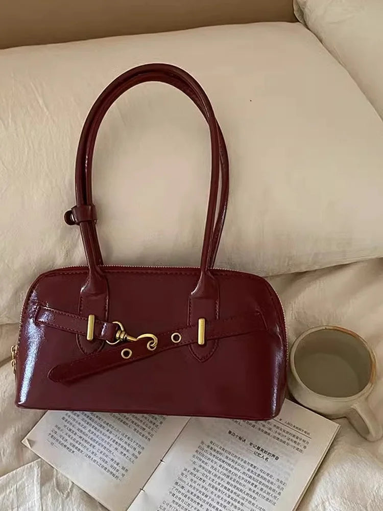 Chic Retro Commuter Handbag