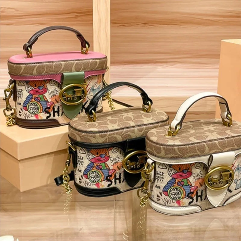 The Carriage Chain Bag — Retro Luxe Shoulder Bag